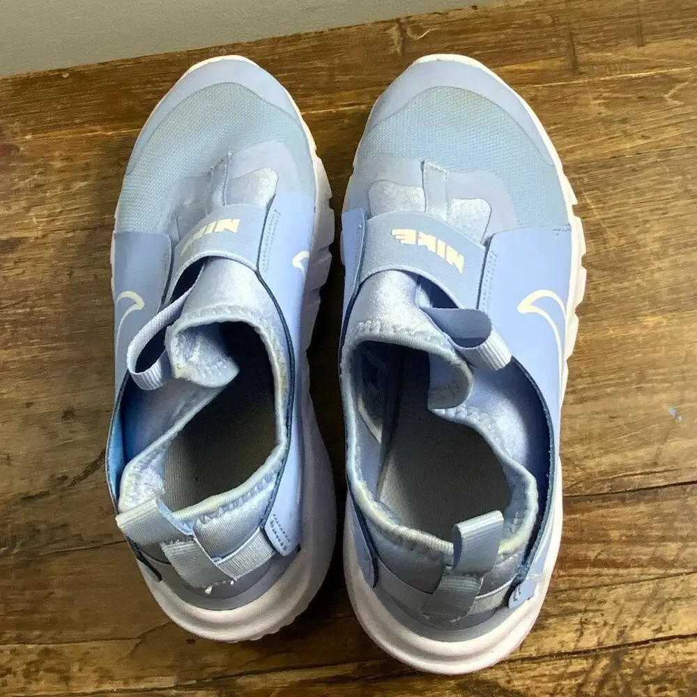 Nike‎ Flex Runner 2 lavendar girl's size 6.5